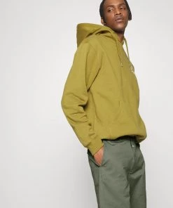 CLOSED CLASSIC Short Dried Basil Homme - Shorts décontractés pour homme -Promos CLOSED Magasin d6f70e793d464708b8297cede0881257