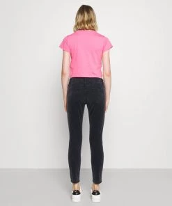 CLOSED Femme BAKER Jean Slim Dark Night - Jean Slim Femme Taille Haute - Denim Élégant -Promos CLOSED Magasin dc238cffe4eb412a81802b5dfaeb7ce9