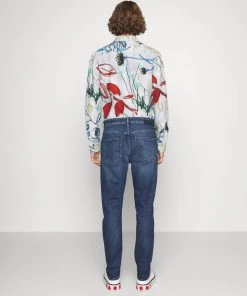 CLOSED COOPER Tapered Jeans Fuselé Dark Blue Homme - Slim Fit - Vêtements Homme -Promos CLOSED Magasin de3f9fc01db44560a1fa9a07116f5939