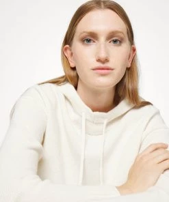 CLOSED Femme Pullover Ivory - Pull en Laine Élégant et Confortable -Promos CLOSED Magasin dfba30be27e94a258b60e23a16ad1a78