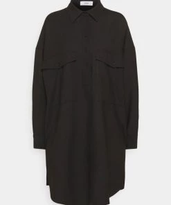 CLOSED AMBER Robe Chemise After Dark Femme - Robe Élégante pour Soirée -Promos CLOSED Magasin e3ddceaa6f17416b83871e37649e37e9