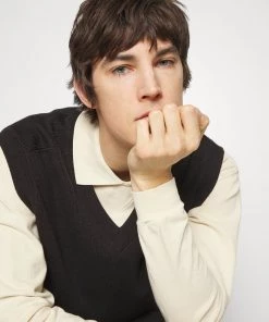 CLOSED TANK TOP Pullover Noir Homme - Haut de qualité en maille -Promos CLOSED Magasin e7c38294d2044416aa74dec0aa7046bc