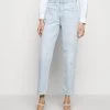 CLOSED PEDAL PUSHER Jean Droit Light Blue Femme - Jeans Taille Haute Décontracté -Promos CLOSED Magasin ec538636a14f40e8850fe18e3e43045a