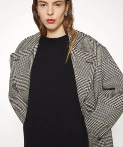 Robe Pull Femme à Manches Longues CLOSED - Noir -Promos CLOSED Magasin ed6b0833c47a4113aa5eab06514a49d5