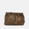 CLOSED Femme CLUTCH Sac Bandoulière Green Umber - Sac à main élégant et pratique -Promos CLOSED Magasin ee18fb9e8b1e48538cf794904288ba5a