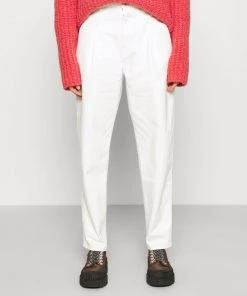 CLOSED Femme PEARL Jean Boyfriend Creme - Jeans Large & Boyfriend - Vêtements