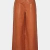 CLOSED DOLA Pantalon Classique Cold Copper Femme - Pantalon en cuir élégant pour femme -Promos CLOSED Magasin f6ef709b34b14484a2c08f76aa90d946