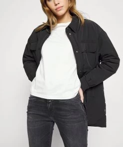 CLOSED Femme PEDAL PUSHER Jean Droit Dark Grey - Jeans droit élégant pour femme -Promos CLOSED Magasin f7069b584eba43dea22554ba8c7a7d0b