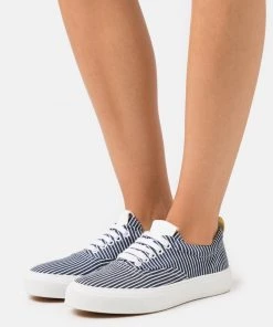 CLOSED CHILLI Baskets Basses Mid Blue Femme - Sneakers Élégantes et Confortables