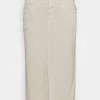 CLOSED Femme JUNE Jupe En Jean Almond Cream - Jupe en Jean Élégante pour Femme -Promos CLOSED Magasin fc82915fde0841849aa572a4ba775243