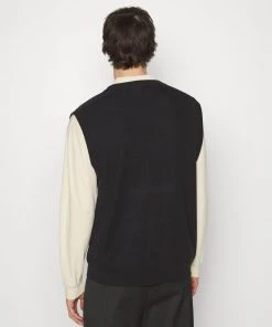 CLOSED TANK TOP Pullover Noir Homme - Haut de qualité en maille
